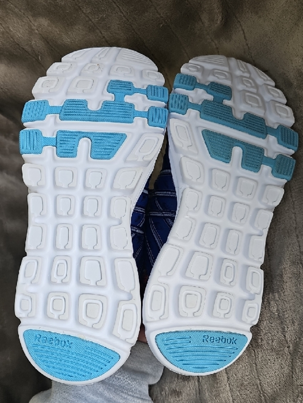 Reebok Women's Size 6 Navy Blue Sneakers with Teal and Multicolor Print - Picture 12 of 13